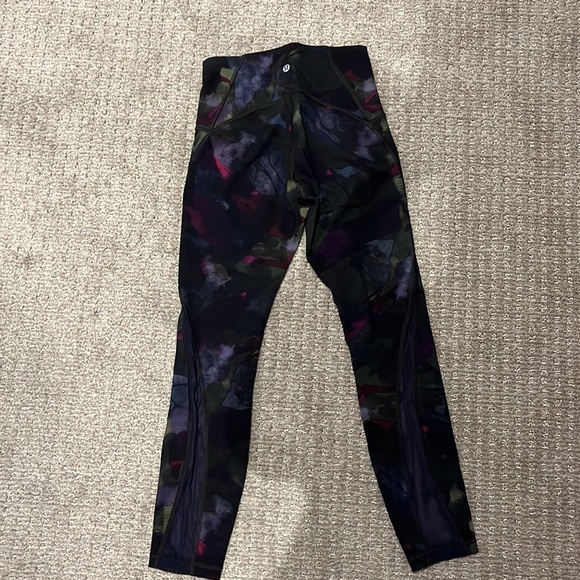 Lululemon Train Times 7/8 Pant aura dark chrome multi/midnight navy - Picture 5 of 11